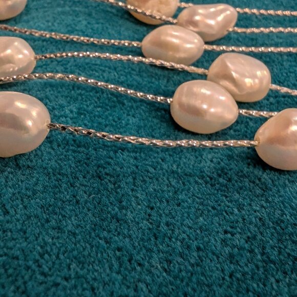 Sterling, 3 strands 18" L Sterling Silver 925 / fresh water pearls. - Picture 6 of 7